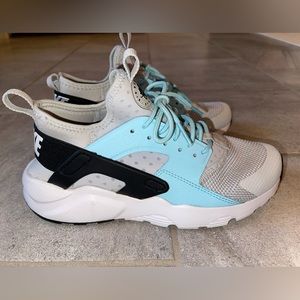 Women’s Nike Air Huarache